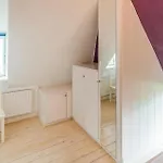 2 Bedroom Lovely Home In Emmelsbuell-Horsbuell Holiday home